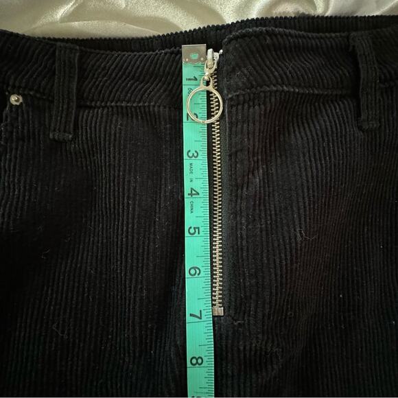 Y2K Black Corduroy Mini Zipper Skirt Size 9 Arizona Jean Co. - Picture 9 of 9